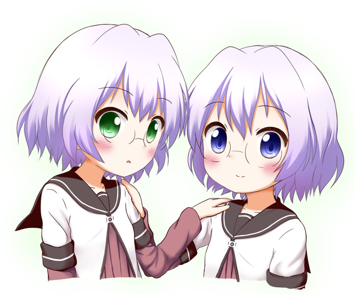 2girls aoba_(kona) bad_id bad_pixiv_id blue_eyes glasses green_eyes hand_on_shoulder ikeda_chitose ikeda_chizuru looking_at_viewer multiple_girls parted_lips school_uniform serafuku siblings silver_hair simple_background sisters smile twins white_background yuru_yuri