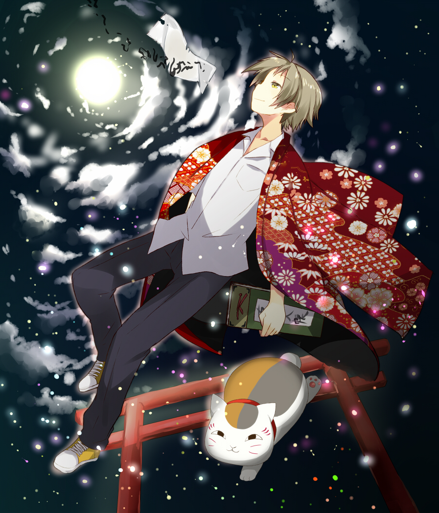 1boy animal bad_id bad_pixiv_id brown_hair cat floral_print full_body full_moon haori japanese_clothes light_particles madara_(natsume_yuujinchou) male_focus moon natsume_takashi natsume_yuujinchou nyanko-sensei ofuda outdoors pun2 sky solo torii yellow_eyes