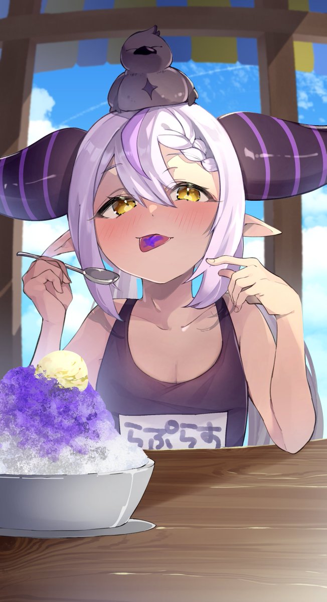 animal animal_on_head bird bird_on_head black_horns braid braided_bangs crow_(la+_darknesss) food grey_hair hololive horns la+_darknesss multicolored_hair nyas0123 on_head pointy_ears purple_hair shaved_ice spoon streaked_hair striped_horns swimsuit tongue tongue_out virtual_youtuber yellow_eyes