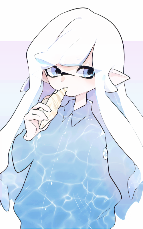 1girl blue_eyes blue_shirt closed_mouth collared_shirt commentary dot_mouth dot_nose holding holding_shell imaikuy0 inkling inkling_girl inkling_player_character long_hair long_sleeves nintendo pointy_ears print_shirt seashell shell shirt solo splatoon_(series) symbol-only_commentary tentacle_hair wave_print white_hair