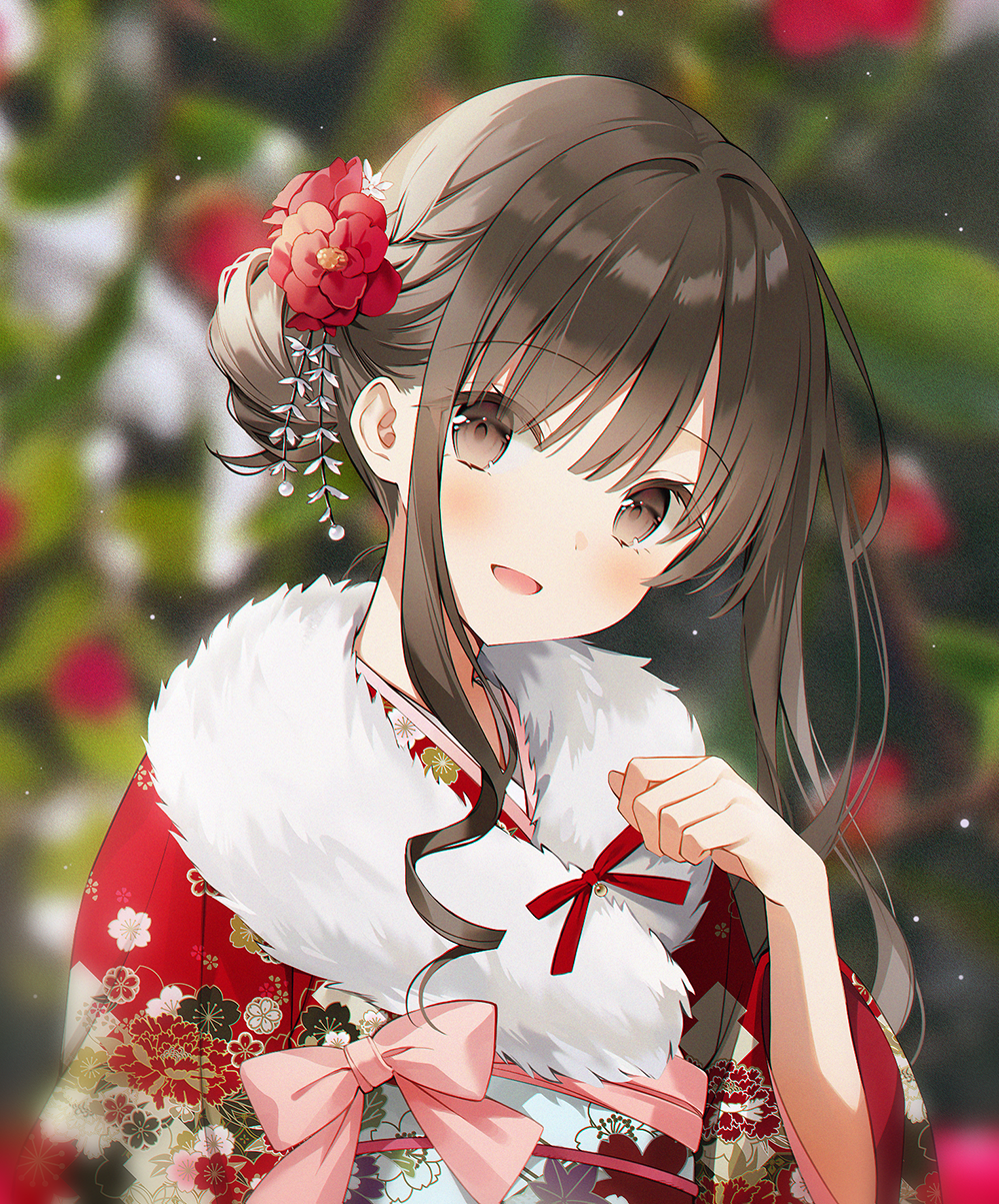 1girl 2022 black_eyes black_hair blurry blurry_background blush floral_print flower fur-trimmed_kimono fur_trim hair_bun hair_flower hair_ornament highres japanese_clothes kimono long_sleeves open_mouth original sash single_hair_bun smile weri