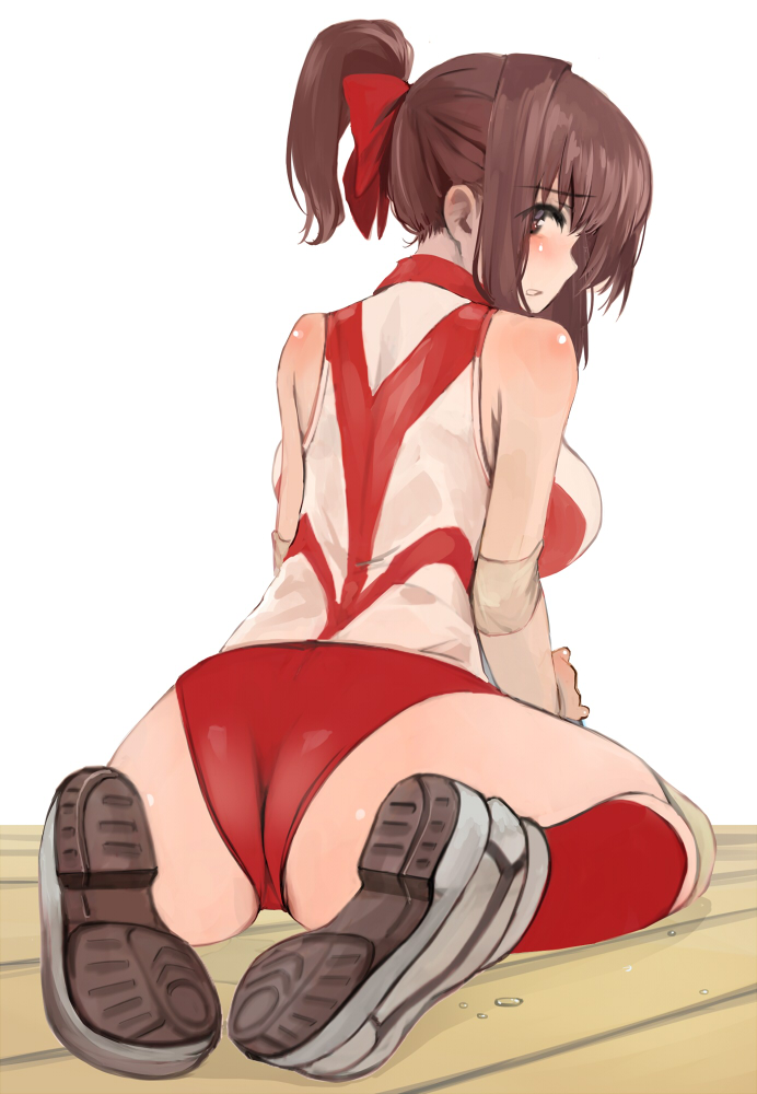 1girl ass bow brown_eyes brown_hair commentary elbow_pads from_behind full_body girls_und_panzer hair_bow knee_pads kondou_taeko leaning_forward light_frown looking_at_viewer looking_back medium_hair on_floor parted_lips red_bow red_shirt red_shorts red_socks shirt shoes short_ponytail short_shorts shorts simple_background sitting sleeveless sleeveless_shirt sneakers socks solo sportswear sweat volleyball_uniform wariza white_background white_footwear wooden_floor yurikuta_tsukumi