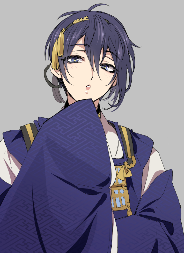 10s 1boy :o bad_id bad_pixiv_id blue_eyes grey_background long_sleeves male_focus mikazuki_munechika natsuhachi purple_hair sayagata short_hair simple_background sleeves_past_wrists solo touken_ranbu unmoving_pattern upper_body