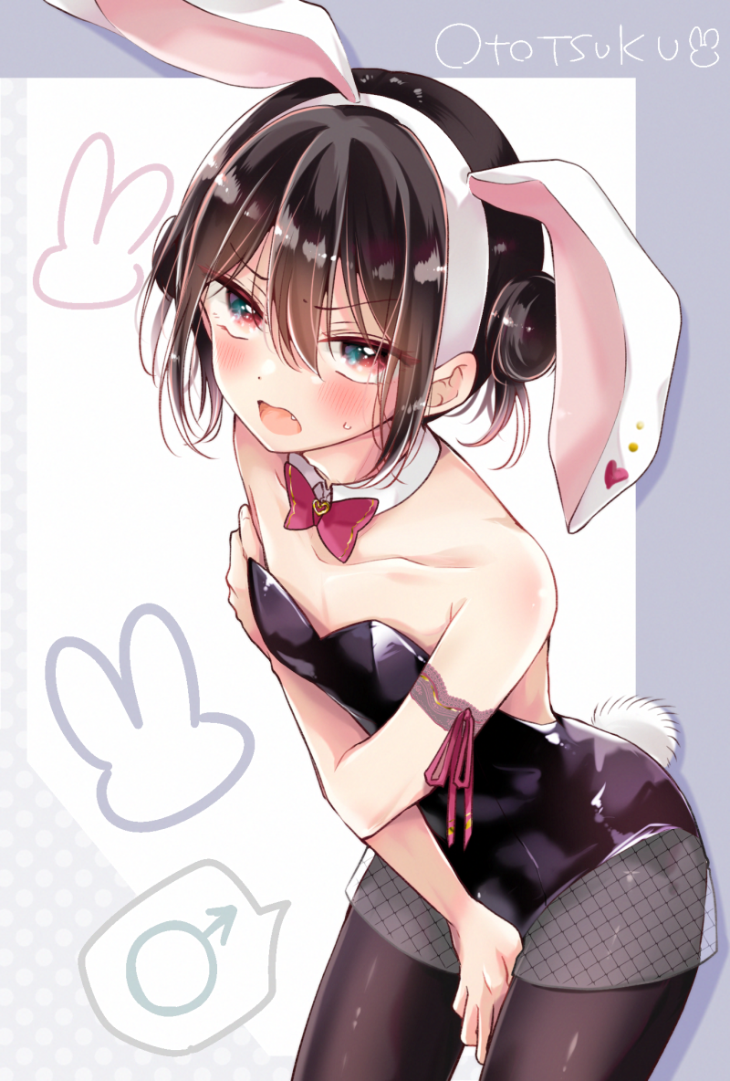 1boy animal_ears banjou_azusa bare_shoulders between_legs black_hair black_leotard black_pantyhose blush bow bowtie collarbone commentary_request crossdressing detached_collar embarrassed fake_animal_ears fang hair_between_eyes hairband hand_between_legs koisuru_(otome)_no_tsukurikata leotard male_focus hiura_mihate open_mouth pantyhose pink_bow pink_bowtie pink_eyes playboy_bunny rabbit_boy rabbit_ears rabbit_tail shiny_clothes short_hair simple_background solo standing sweatdrop tail trap white_hairband