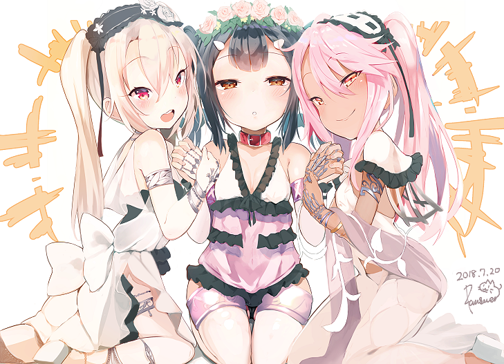 3girls armlet bare_shoulders belt belt_buckle belt_collar black_hair blunt_bangs blush bracelet breasts buckle chloe_von_einzbern collar cosplay dark-skinned_female dark_skin dated detached_sleeves dress euryale_(fate) euryale_(fate)_(cosplay) euryale_(third_ascension)_(fate) fate/grand_order fate/hollow_ataraxia fate/kaleid_liner_prisma_illya fate_(series) girl_sandwich hair_between_eyes hair_ornament hairband hairclip illyasviel_von_einzbern jewelry lavender_dress lolita_hairband long_hair long_sleeves looking_at_viewer medusa_(fate) medusa_(lancer)_(fate) medusa_(lancer)_(fate)_(cosplay) medusa_(lancer)_(final_ascension)_(fate) medusa_(rider)_(fate) miyu_edelfelt multiple_girls official_alternate_costume open_mouth orange_eyes p_answer pink_eyes pink_hair red_belt red_collar rider sandwiched see-through small_breasts smile stheno_(cosplay) stheno_(fate) stheno_(third_ascension)_(fate) strapless strapless_dress thighhighs twintails white_dress white_hair yellow_eyes