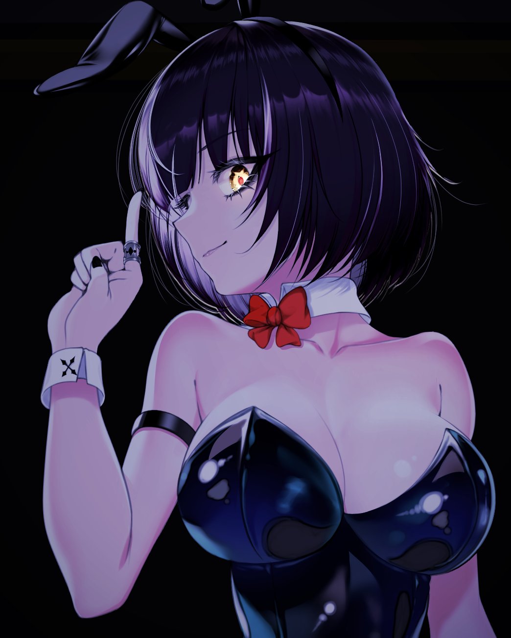 1girl animal_ears armband bare_shoulders black_background black_hair black_leotard black_nails bob_cut bow bowtie breasts cleavage closed_mouth collarbone commentary detached_collar english_commentary fake_animal_ears hair_between_eyes hand_up highres hololive hololive_english jewelry large_breasts leotard looking_at_viewer nail_polish playboy_bunny porougon rabbit_ears red_bow red_bowtie ring shiori_novella short_hair simple_background smile solo strapless strapless_leotard upper_body virtual_youtuber wrist_cuffs yellow_eyes