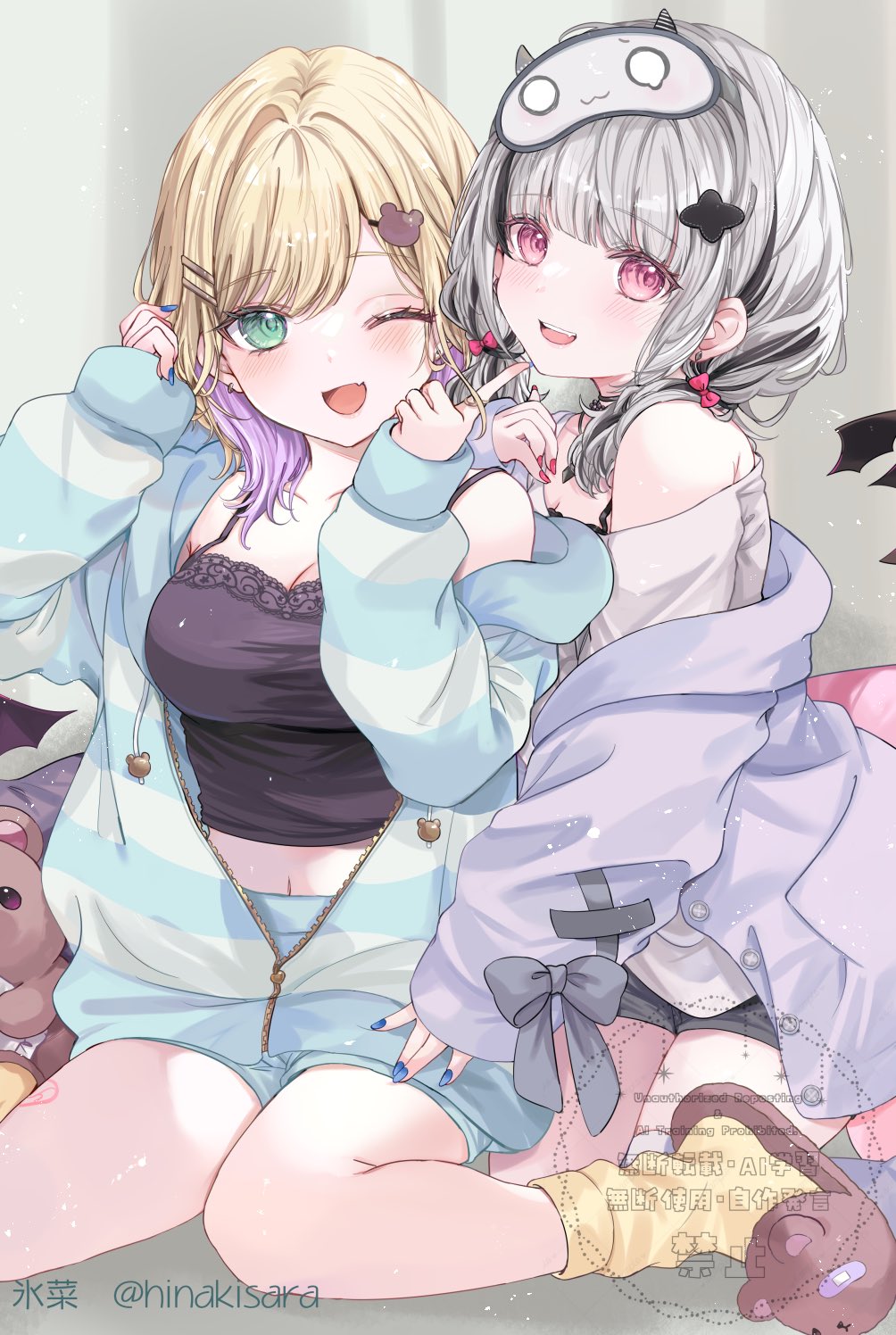 2girls animal_slippers artist_name asumi_sena bare_shoulders black_hair blonde_hair bow breasts brown_footwear cleavage fang green_eyes grey_hair hair_bow hair_ornament highres hinakisara hood hood_down hoodie indoors jacket kneeling kurumi_noah long_sleeves looking_at_viewer medium_hair multicolored_hair multiple_girls navel one_eye_closed open_clothes open_jacket open_mouth purple_hair shorts sitting slippers smile socks teeth thighhighs twitter_username upper_teeth_only virtual_youtuber vspo! wariza white_thighhighs yellow_socks