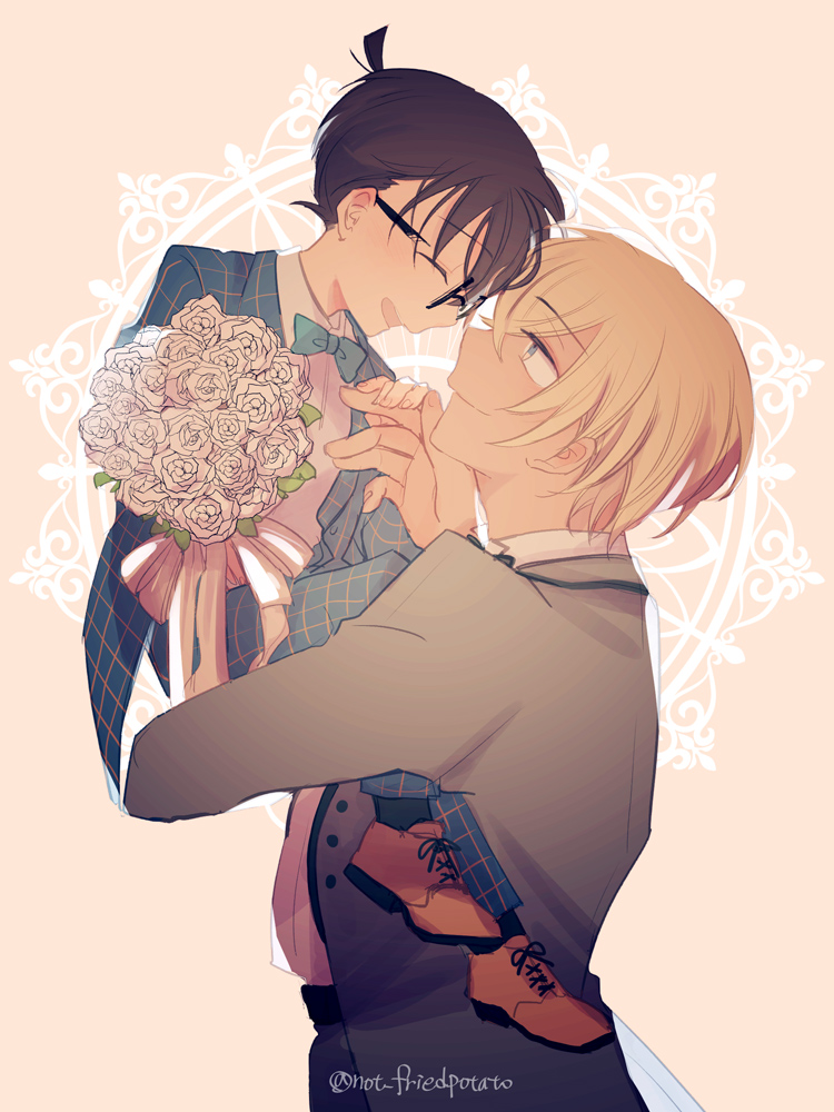 2boys age_difference amuro_tooru black_hair blonde_hair blue_jacket blue_pants bouquet brown_footwear brown_hair edogawa_conan fingernails flower holding holding_bouquet jacket jikei male_focus meitantei_conan multiple_boys pants pink_background short_hair smile twitter_username yaoi