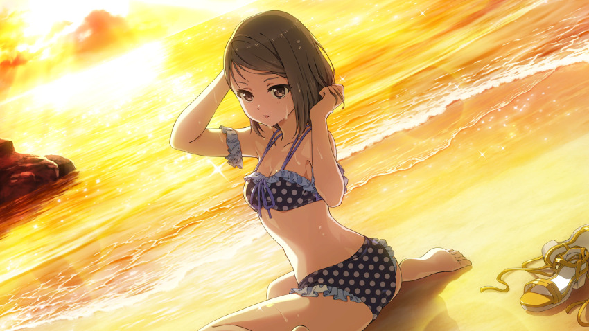 1girl 22/7 22/7_ongaku_no_jikan barefoot beach bikini breasts cleavage collarbone dutch_angle frilled_bikini frills game_cg grey_eyes grey_hair highres hiiragi_tsubomi lens_flare medium_hair non-web_source ocean official_art outdoors parted_lips sandals single_sidelock sitting solo sparkle sunset swimsuit unworn_sandals wariza