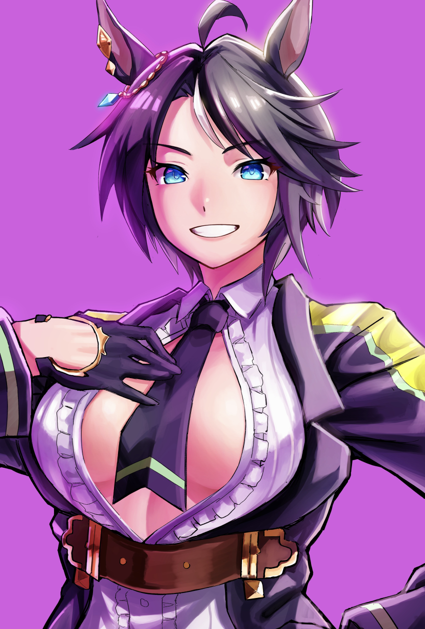 1girl absurdres ahoge animal_ears black_gloves black_hair black_necktie blue_eyes breasts center_frills cleavage collared_shirt commentary_request ear_ornament ear_piercing frilled_shirt frills fuji_kiseki_(umamusume) gloves grin hand_on_own_chest hand_on_own_hip highres horse_ears horse_girl jacket long_sleeves looking_at_viewer medium_breasts multicolored_hair necktie open_clothes open_jacket partial_commentary piercing purple_background shirt short_hair sidelocks simple_background smile solo standing teeth umamusume underbust upper_body utsuke_(u_tuk_e) white_hair white_shirt