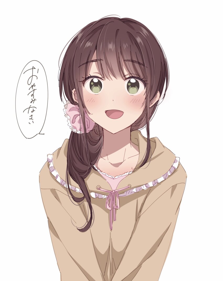 1girl blush brown_hair brown_shirt collarbone commentary fuufu_ijou_koibito_miman. green_eyes hair_over_shoulder hair_ribbon highres kanamaru_yuuki long_hair looking_at_viewer open_mouth pink_ribbon ribbon sakurazaka_shiori shirt simple_background smile solo speech_bubble symbol-only_commentary translation_request upper_body v_arms white_background