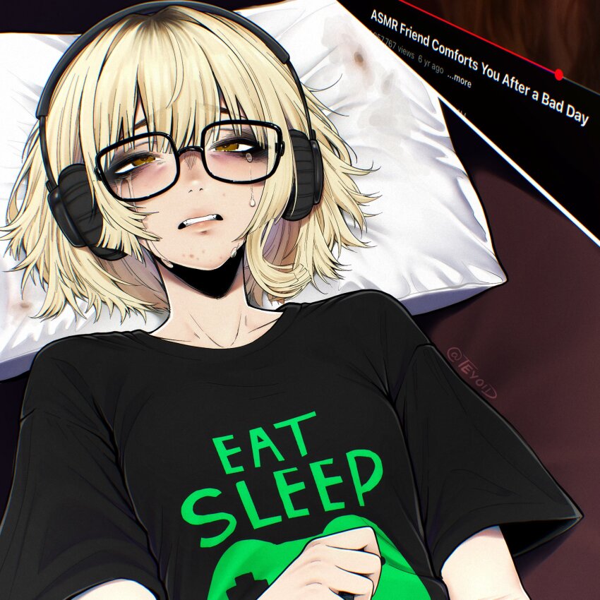 1girl black-framed_eyewear black_shirt blonde_hair collarbone crying crying_with_eyes_open glasses highres multicolored_hair original parted_lips roots_(hair) shirt short_sleeves solo t-shirt tears teeth teyoid twitter_username