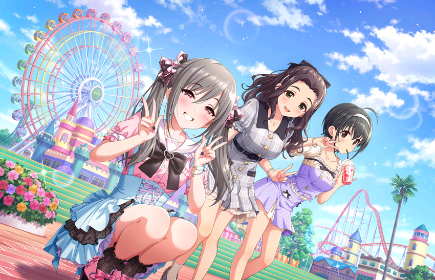 3girls ahoge alternate_hairstyle amusement_park belt black_hair blue_skirt bow brown_hair building buttons cloud cup disposable_cup double_v drinking_straw ebihara_naho ferris_wheel flower forehead fujiwara_hajime game_cg green_eyes grey_hair grin hairband heart high-waist_skirt idolmaster idolmaster_cinderella_girls idolmaster_cinderella_girls_starlight_stage kanzaki_ranko multiple_girls nail_polish official_art palm_tree purple_eyes roller_coaster skirt smile squatting squinting teeth thick_eyebrows tree twintails v yellow_eyes