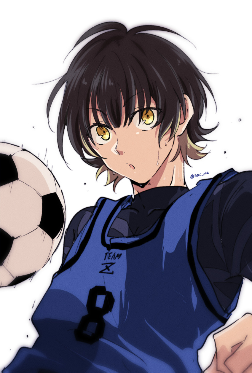 1boy bachira_meguru ball banchii bishounen black_eyes blue_lock highres male_focus pout short_hair simple_background soccer soccer_ball soccer_uniform solo solo_focus sportswear white_background yellow_eyes