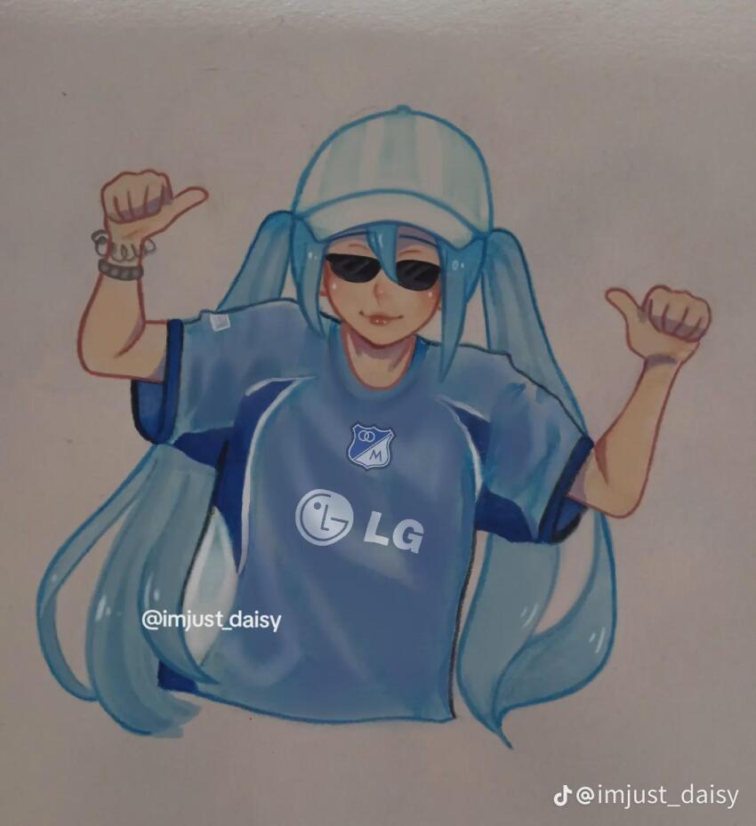 artist_name blue_hair blue_hat blue_shirt bracelet glases hair_between_eyes hands_up hat hatsune_miku jewelry lipstick logo long_hair makeup millonarios_fc shirt sidelocks simple_background sports_uniform sunglasses t-shirt twintails