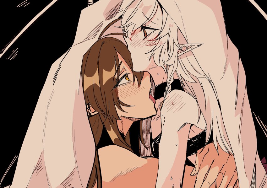 2girls arknights ban_syou bite_mark bite_mark_on_arm black_background black_choker blush choker commentary ear_blush from_side gavial_(arknights) green_hair highres hug licking licking_another&#039;s_neck long_hair looking_at_another multiple_girls orange_eyes pointy_ears shared_blanket sweat tomimi_(arknights) tongue tongue_out upper_body white_hair yellow_eyes yuri