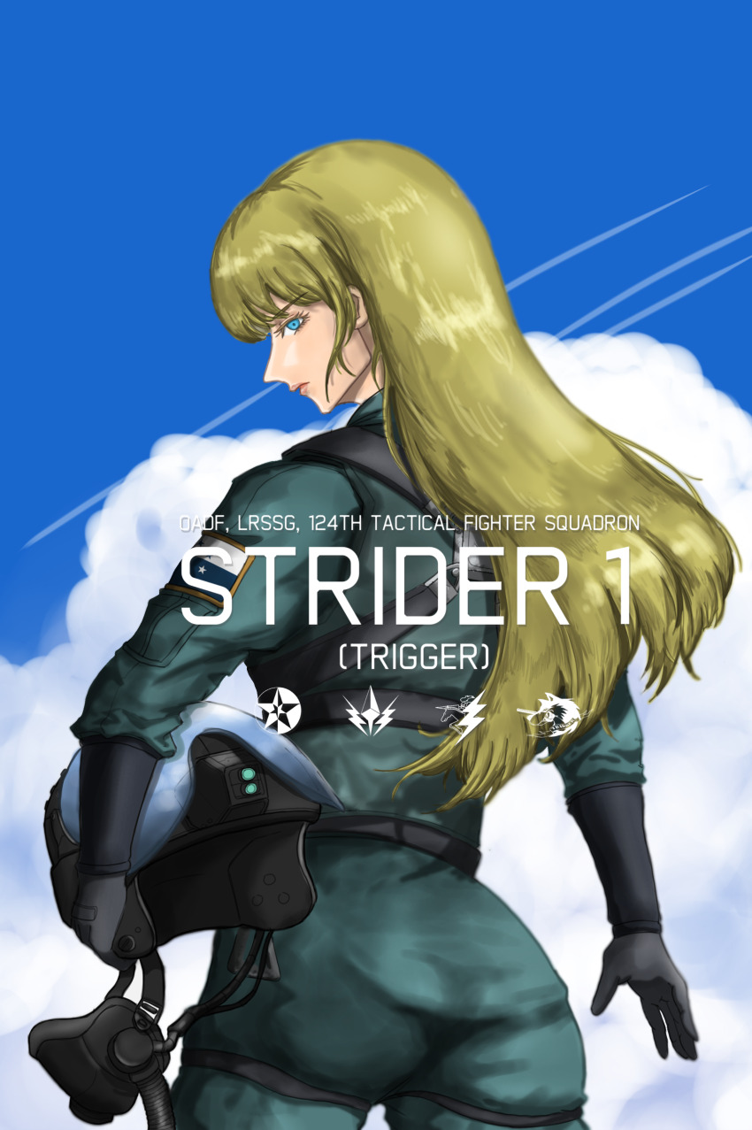 1girl absurdres ace_combat ace_combat_7 blonde_hair blue_eyes blue_sky cloud cloudy_sky from_behind genderswap genderswap_(mtf) gloves helmet highres holding holding_helmet looking_at_viewer pilot_helmet pilot_suit sky sun20021109 trigger_(ace_combat) unworn_headwear unworn_helmet