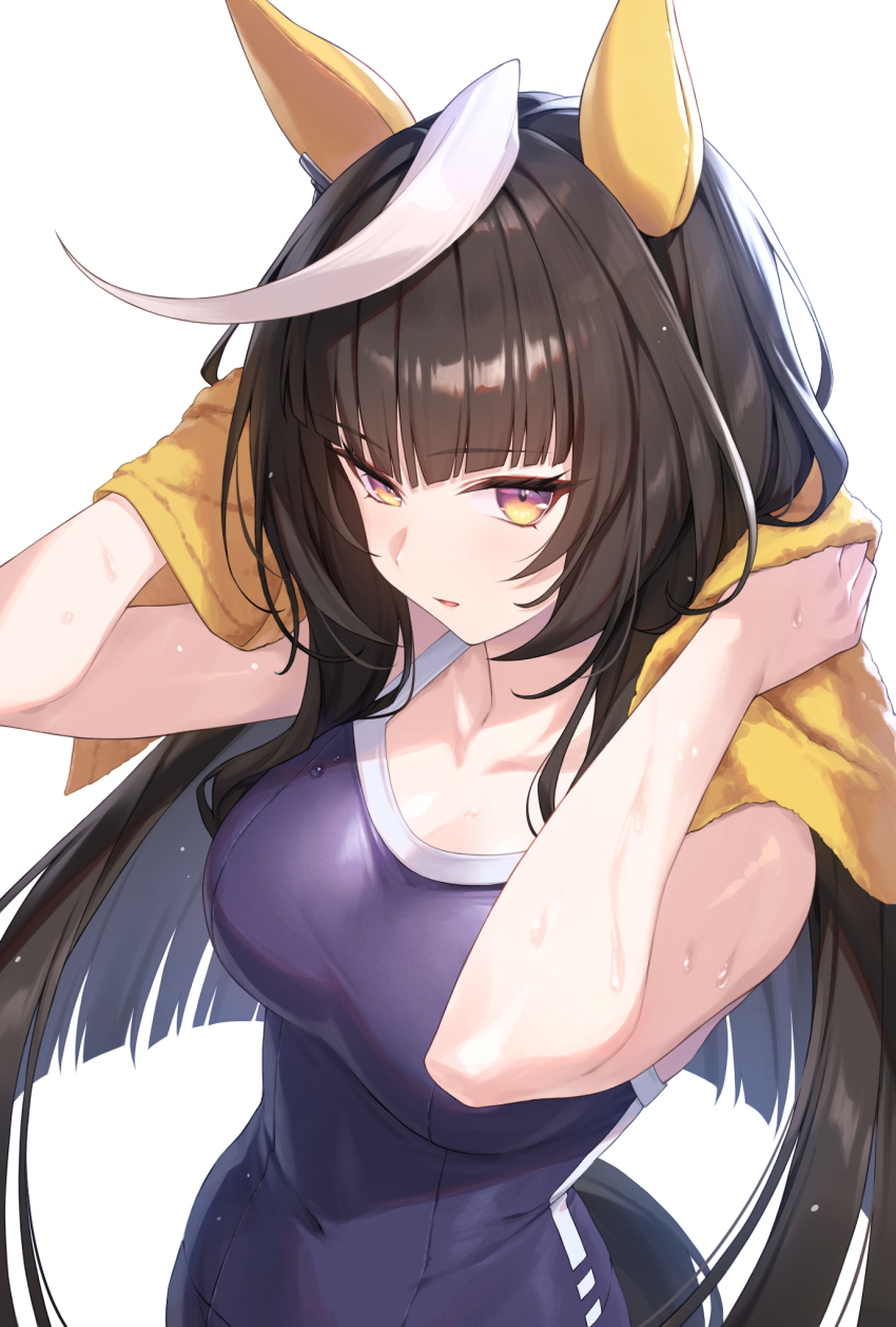 1girl animal_ears black_hair blue_one-piece_swimsuit breasts calstone_light_o_(umamusume) commentary_request competition_school_swimsuit competition_swimsuit covered_navel hair_between_eyes highres holding holding_towel horse_ears horse_girl horse_tail long_hair looking_at_viewer medium_breasts multicolored_hair one-piece_swimsuit parted_lips school_swimsuit simple_background solo streaked_hair swimsuit tail tomo_(tmtm_mf_mf) towel tracen_swimsuit umamusume very_long_hair wet white_background white_hair yellow_eyes