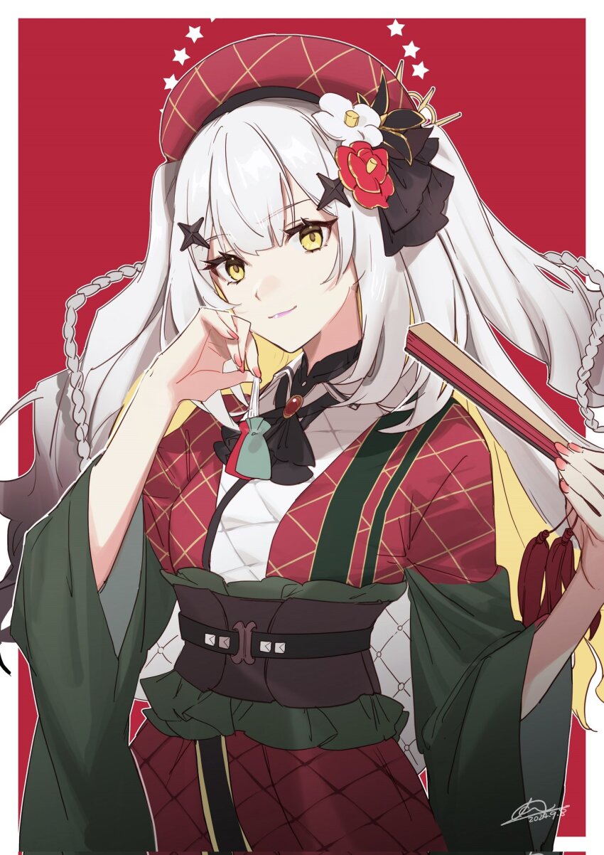 1girl beret braid breasts closed_mouth fate/grand_order fate_(series) flower gradient_hair grey_hair hat highres japanese_clothes kimono long_hair long_sleeves looking_at_viewer marie_antoinette_(alter)_(fate) marie_antoinette_(alter)_(kyomaf_2024)_(fate) marie_antoinette_(fate) marie_antoinette_alter_(fate) medium_breasts multicolored_hair no-kan obi red_hat red_kimono sash sidelocks smile solo white_hair wide_sleeves yellow_eyes