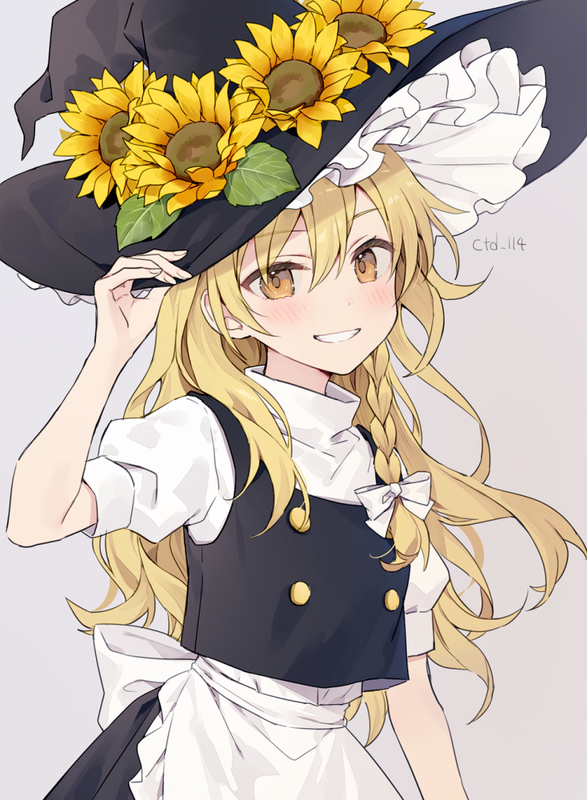 1girl apron artist_name back_bow black_hat black_skirt black_vest blonde_hair blush bow braid cowboy_shot ctd_114 flower flower_in_hat frilled_apron frills gradient_background hair_between_eyes hair_bow hand_on_own_hat hat head_tilt highres kirisame_marisa large_bow large_hat leaf long_hair looking_at_viewer open_mouth puffy_short_sleeves puffy_sleeves shirt short_sleeves simple_background single_braid skirt smile solo sunflower touhou vest waist_apron white_apron white_background white_bow white_shirt witch_hat yellow_eyes yellow_flower