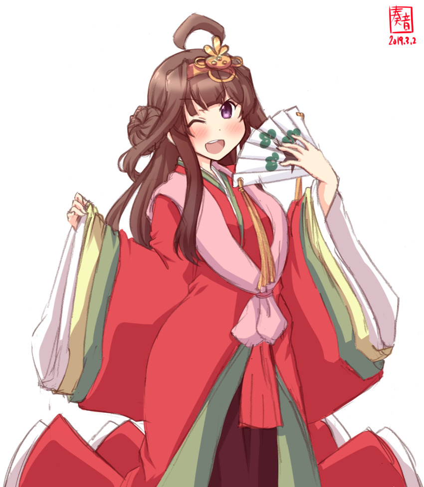 1girl alternate_costume artist_logo blush brown_hair cowboy_shot crown dated double_bun folding_fan hair_between_eyes hair_ornament hand_fan highres japanese_clothes kanon_(kurogane_knights) kantai_collection kimono kongou_(kancolle) long_hair long_sleeves looking_at_viewer obi one_eye_closed open_mouth purple_eyes saishi sash signature simple_background smile solo white_background wide_sleeves