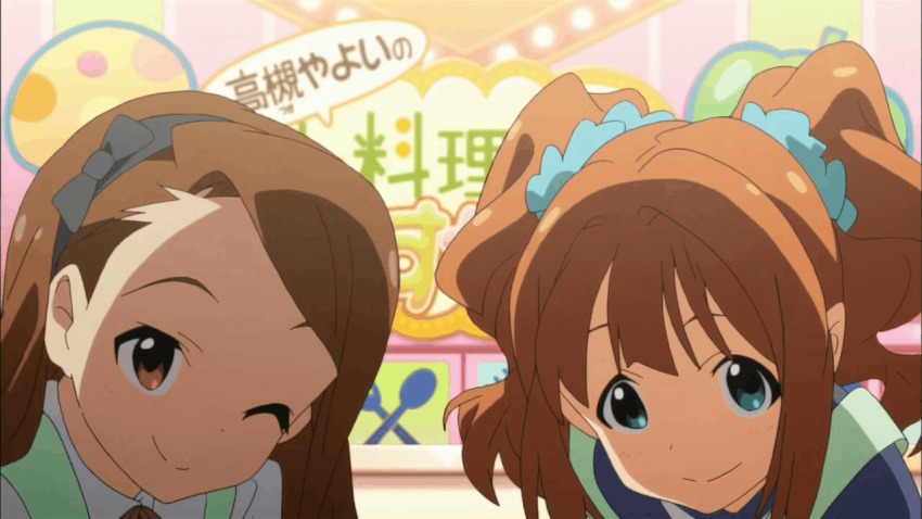 2girls animated animated_gif anime_screenshot apron blue_eyes brown_eyes brown_hair hairband heart heart_print idolmaster idolmaster_(classic) long_hair matching_hair/eyes minase_iori mittens multiple_girls non-web_source one_eye_closed open_mouth oven_mitts smile star_(symbol) star_print takatsuki_yayoi twintails wink winking_(animated)