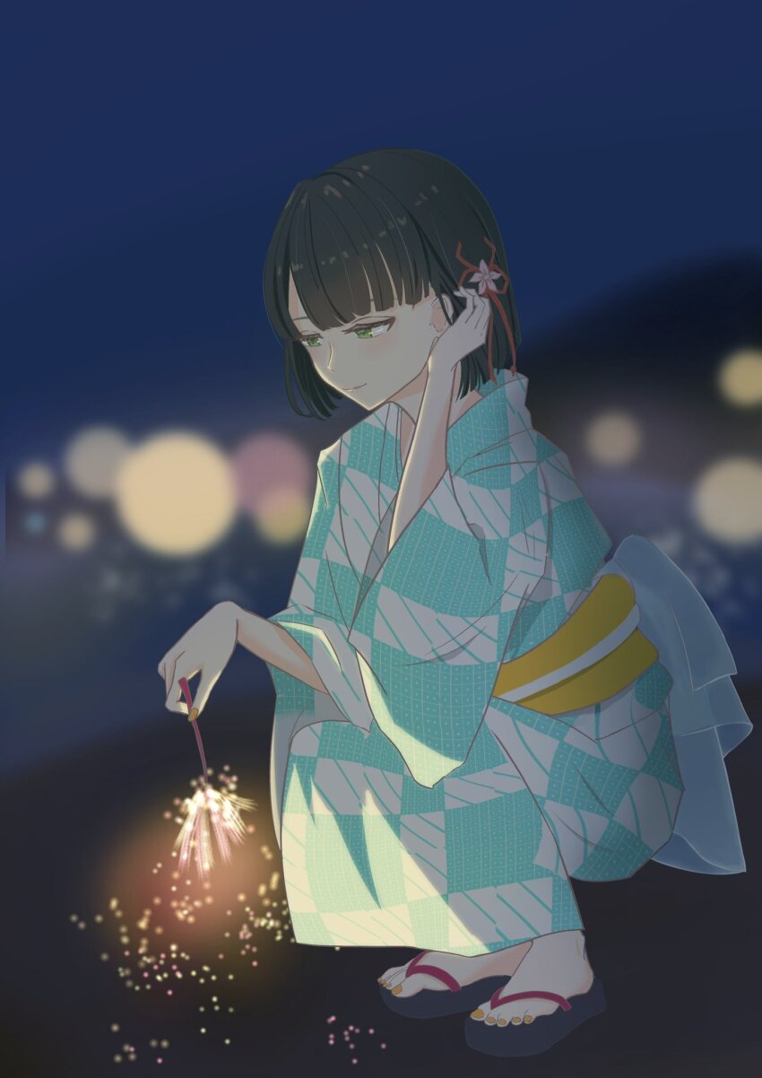 1girl black_hair blue_kimono blunt_bangs blunt_ends blurry blurry_background bokeh caricariume commentary depth_of_field fireworks flower flower_knot full_body green_eyes hair_flower hair_ornament half-closed_eyes highres holding holding_fireworks japanese_clothes kimono link!_like!_love_live! long_sleeves love_live! momose_ginko night obi okobo sandals sash short_hair slav_squatting smile solo sparkler squatting virtual_youtuber wide_sleeves yellow_sash yukata