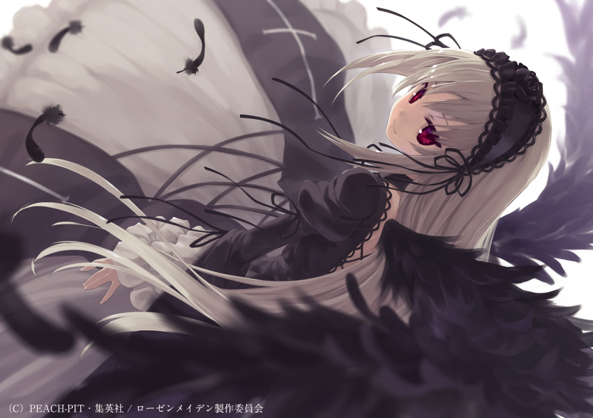 1girl black_wings blurry depth_of_field feathered_wings feathers female_focus gothic_lolita hairband highres lolita_fashion lolita_hairband long_hair looking_at_viewer red_eyes rozen_maiden silver_hair smile solo suigintou sumaki_shungo wind wings