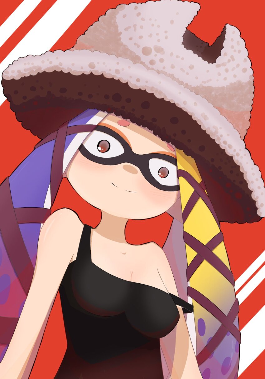 1girl blonde_hair blue_eyes blush breasts cleavage domino_mask grey_eyes grey_hat hat highres long_hair looking_at_viewer mask medium_breasts nintendo nokisonin red_background single_bare_shoulder smile solo splatoon_(series) strap_slip tentacle_hair upper_body yoko_(splatoon)