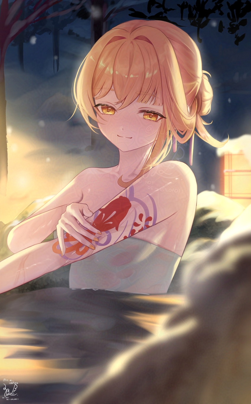 1girl absurdres adversarial_noise arm_tattoo blonde_hair blush breasts closed_mouth collarbone fish_tattoo genshin_impact highres medium_breasts onsen outdoors partially_submerged sazanami_(re_n_rentaro) snow solo tattoo updo upper_body wet yellow_eyes yoimiya_(genshin_impact)