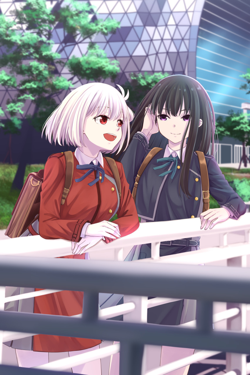 2girls backpack bag black_hair blonde_hair blue_ribbon closed_mouth collared_shirt commentary_request green_ribbon hand_up highres inoue_takina kurokawa_rikuu long_hair looking_at_another lycoris_recoil multiple_girls neck_ribbon nishikigi_chisato open_mouth outdoors purple_eyes red_eyes ribbon shirt short_hair smile two-tone_dress white_shirt