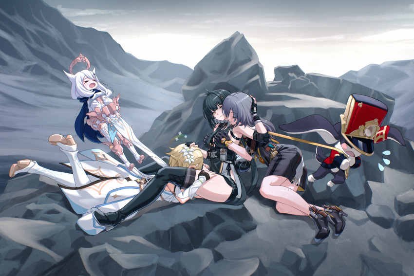 &gt;_&lt; 4girls absurdres black_dress black_footwear black_hair black_skirt blonde_hair boots closed_mouth dress female_rover_(wuthering_waves) flower genshin_impact grey_hair groping hair_flower hair_ornament halo hand_on_another&#039;s_head high_heel_boots high_heels highres honkai:_star_rail honkai_(series) long_hair looking_at_another luizhtx lumine_(genshin_impact) lying multiple_girls on_stomach open_mouth outdoors paimon_(genshin_impact) pom-pom_(honkai:_star_rail) rover_(wuthering_waves) sitting skirt smile stelle_(honkai:_star_rail) trailblazer_(honkai:_star_rail) trembling white_dress white_footwear white_hair wuthering_waves yellow_eyes yuri