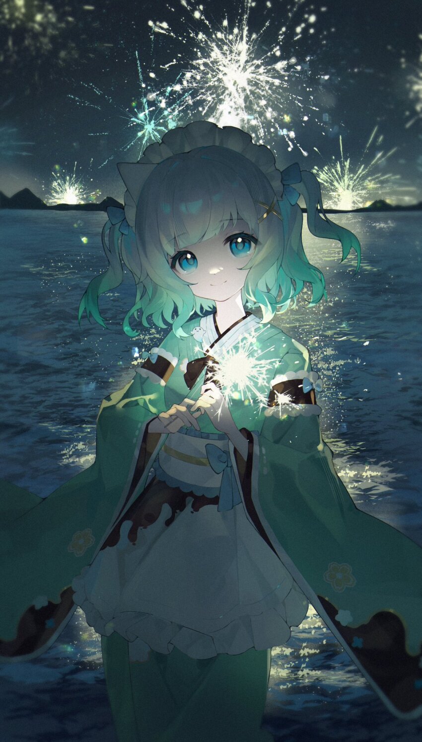 1girl alternate_costume apron blue_eyes fireworks frilled_apron frills ghost_girl ghost_ornament gradient_hair green_hair green_kimono hair_ornament highres hoho holding holding_fireworks indie_virtual_youtuber japanese_clothes kimono looking_at_viewer maid_headdress mint_fantome multicolored_hair obi ocean sash smile solo sparkler triangular_headpiece two_side_up virtual_youtuber white_apron white_hair wide_sleeves x_hair_ornament