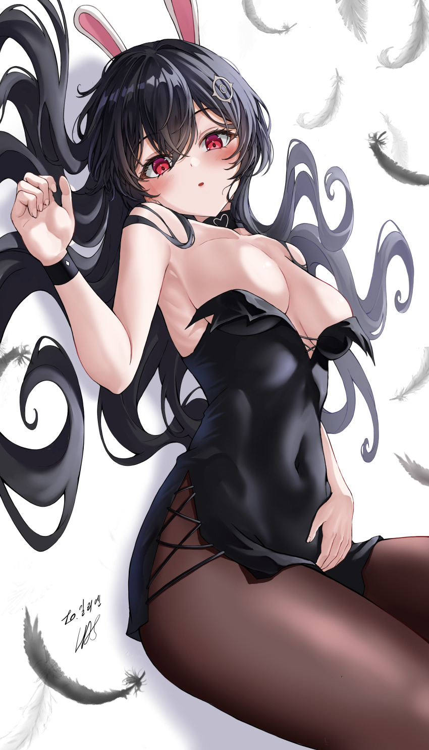 1girl absurdres animal_ears bare_shoulders black_choker black_dress black_hair breasts brown_pantyhose choker cleavage commission covered_navel dress feathers hair_spread_out hand_on_own_stomach hand_up heart heart_choker highres illien_(illien) lds_(dstwins97) long_hair looking_at_viewer lying medium_breasts on_back original pantyhose parted_lips rabbit_ears red_eyes second-party_source short_dress side_slit signature simple_background solo strapless strapless_dress very_long_hair white_background wristband