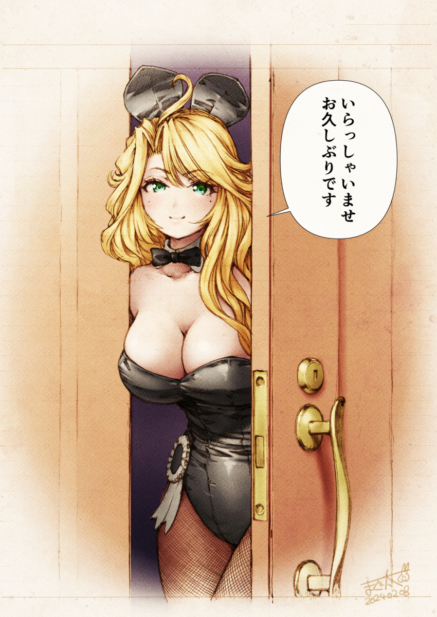 1girl ahoge animal_ears black_bow black_bowtie black_leotard blonde_hair bow bowtie breasts brown_pantyhose cleavage commentary_request cowboy_shot detached_collar door fake_animal_ears fishnet_pantyhose fishnets green_eyes highres large_breasts leotard long_hair looking_at_viewer maguta original pantyhose playboy_bunny rabbit_ears solo translated wrist_cuffs