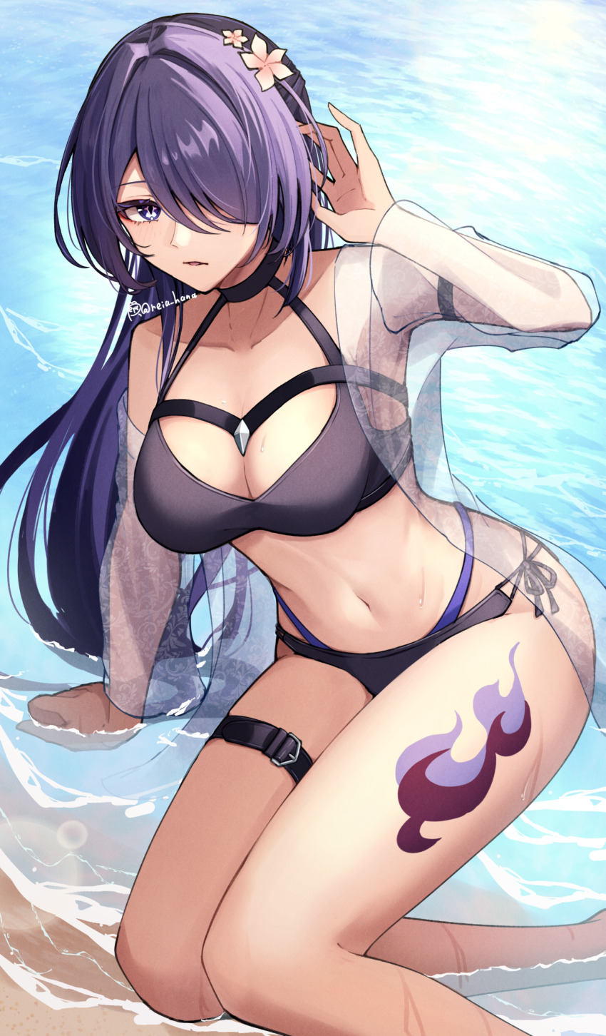 1girl absurdres acheron_(honkai:_star_rail) bare_shoulders beach belt bikini black_belt black_bikini black_choker breasts choker cleavage collarbone commentary_request feet_out_of_frame hair_over_one_eye hand_up highres honkai:_star_rail honkai_(series) large_breasts leg_tattoo long_hair looking_at_viewer navel ocean parted_lips partial_commentary purple_eyes purple_hair reia_hana sitting solo stomach swimsuit tattoo thigh_belt thigh_strap thighs translation_request very_long_hair water