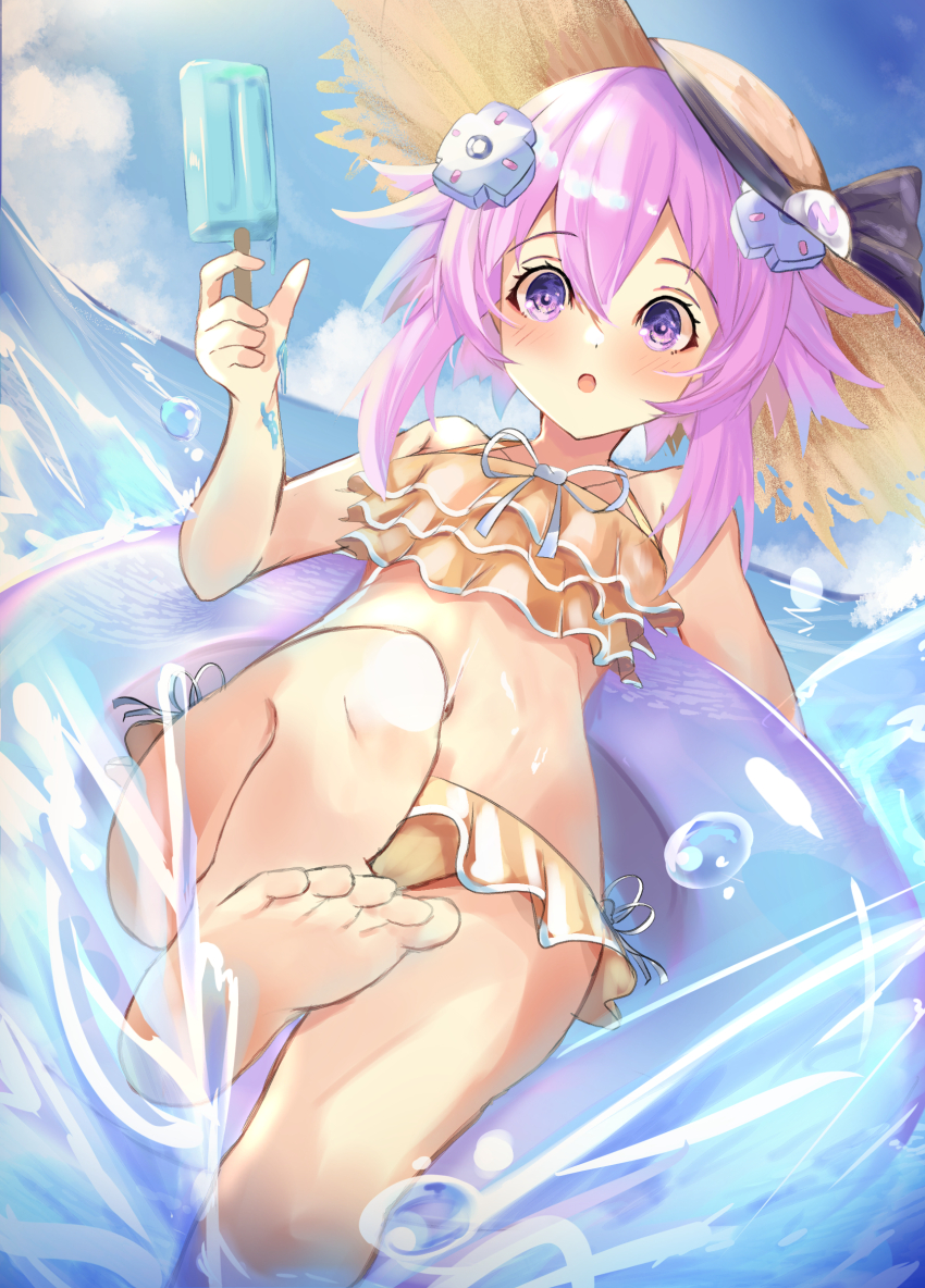 1girl absurdres bare_legs barefoot bimmy blush d-pad d-pad_hair_ornament food hair_between_eyes hair_ornament hat highres innertube looking_at_viewer neptune_(neptunia) neptune_(series) ocean open_mouth pink_eyes pink_hair popsicle short_hair smile solo splashing straw_hat swim_ring water