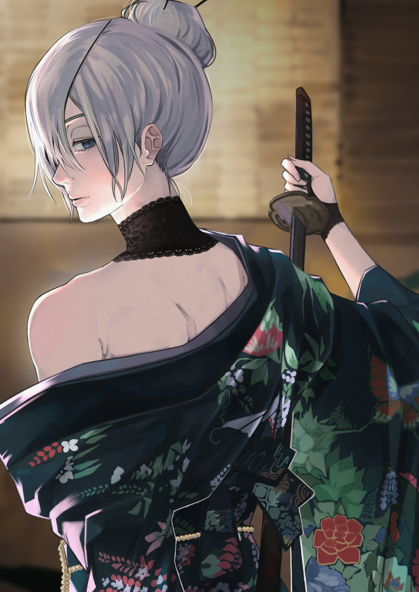 1girl alternate_costume alternate_hairstyle chainsaw_man commentary dakaeya eyepatch floral_print green_kimono highres holding holding_sword holding_weapon japanese_clothes kimono looking_at_viewer looking_back quanxi_(chainsaw_man) single_bare_shoulder solo sword weapon