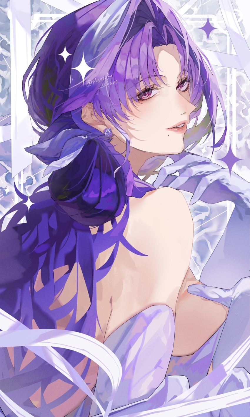 absurdres bare_shoulders detached_sleeves from_side garofano_(path_to_nowhere) gloves highres long_hair looking_at_viewer manzoku_sakana no_bra parted_lips path_to_nowhere purple_eyes purple_hair sideways_glance smile sparkle upper_body very_long_hair white_gloves