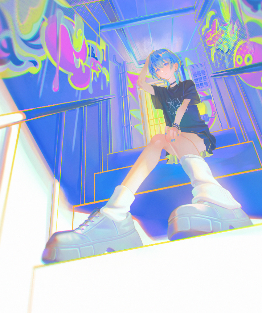 1girl a_tama_chan alternate_costume bare_arms bare_legs ben-day_dots black_shirt blue_background blue_eyes blue_hair blue_nails bracelet commentary convenient_leg dutch_angle english_commentary female_focus foreshortening full_body graffiti grey_footwear hand_on_own_head hand_on_own_knee highres hololive hoshimachi_suisei jewelry perspective screentones shirt short_hair sitting sitting_on_stairs skirt socks solo stairs virtual_youtuber white_footwear white_socks wide_shot