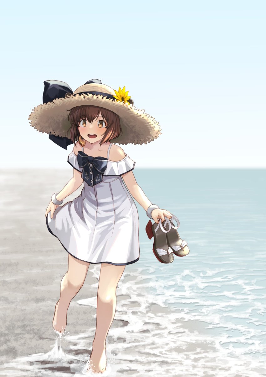 1girl barefoot beach blue_sky brown_eyes brown_hair cloud commentary_request day dress full_body hat highres kantai_collection official_alternate_costume open_mouth outdoors round_teeth sandals unworn_sandals short_hair sky solo straw_hat sun_hat teeth translation_request upper_teeth_only watanore white_dress yukikaze_(kancolle)