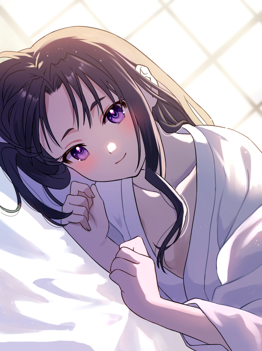 1boy black_hair blush collarbone futon hair_down highres houjou_tokiyuki_(nige_jouzu_no_wakagimi) japanese_clothes kimono looking_at_viewer lying male_focus nige_jouzu_no_wakagimi okurarebito on_bed on_side parted_bangs pov_across_bed pov_adoring purple_eyes sidelocks smile trap white_kimono yukata