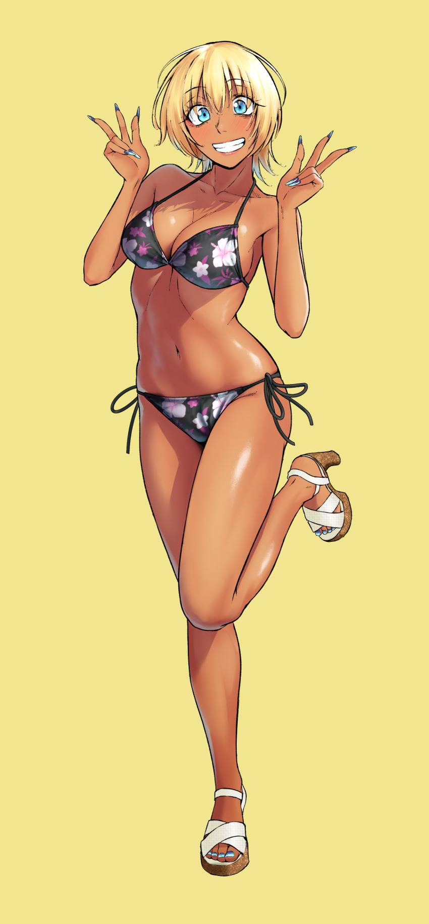 1girl absurdres bikini black_bikini blonde_hair blue_eyes blue_nails breasts cleavage dark-skinned_female dark_skin fingernails floral_print_bikini foot_up grin highres long_fingernails looking_at_viewer medium_breasts navel original short_hair simple_background smile solo standing standing_on_one_leg swimsuit tama_(tamakaka1031) tan teeth yellow_background