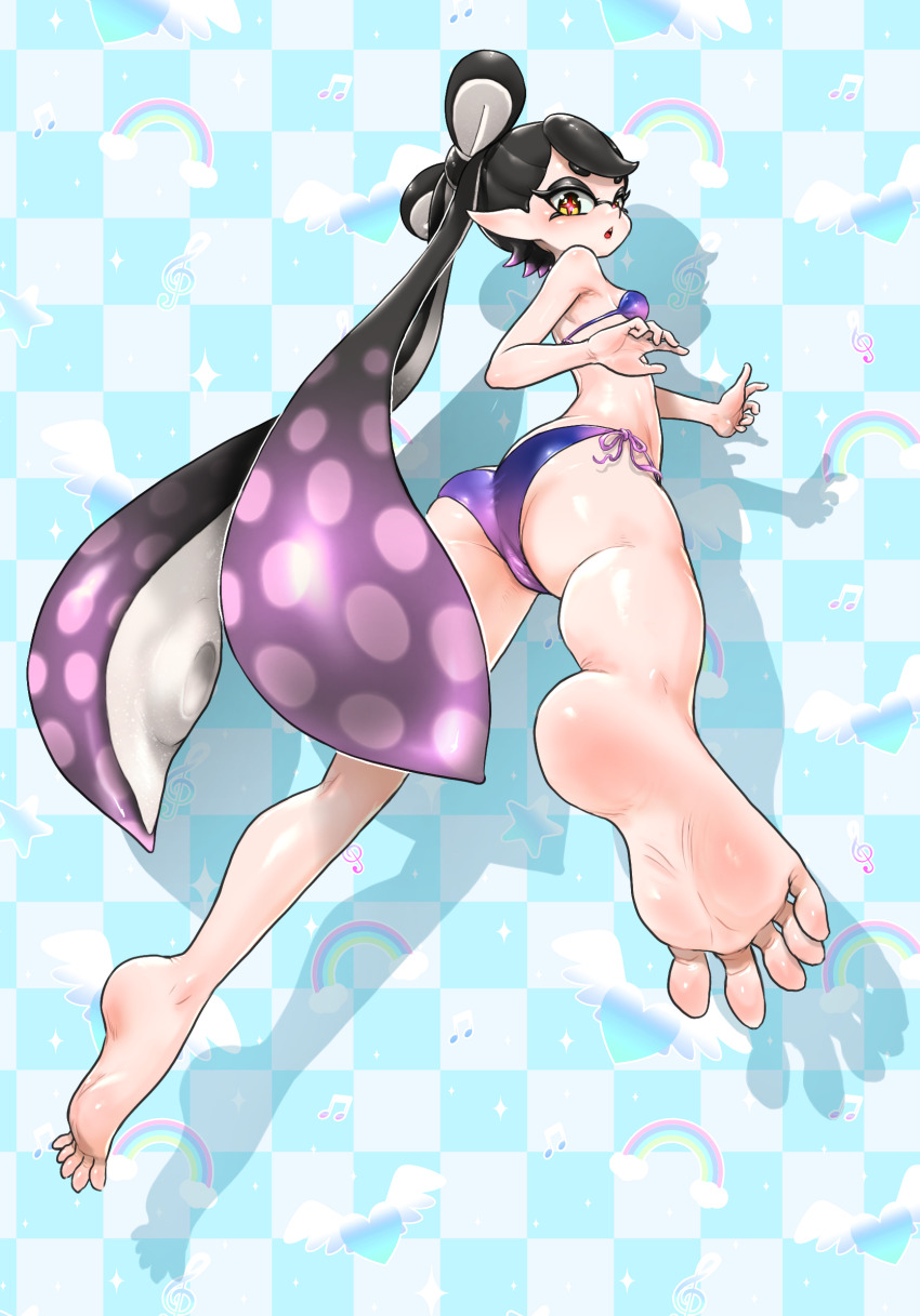 1girl ass barefoot bikini black_hair blue_background bow-shaped_hair breasts callie_(splatoon) cameltoe checkered_background cloud cross-shaped_pupils feet foot_focus from_below gradient_hair highres inkling koharu2.5 looking_at_viewer looking_back multicolored_hair nintendo open_mouth pointy_ears purple_bikini purple_hair rainbow side-tie_bikini_bottom small_breasts soles solo splatoon_(series) swimsuit symbol-shaped_pupils tentacle_hair treble_clef twintails twisted_torso winged_heart yellow_eyes