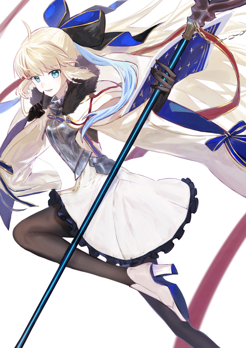 1girl :d aesc_(fate) aesc_(savior)_(fate) ahoge aquact armor armored_dress black_bow black_fur black_gloves blonde_hair blue_eyes bow breastplate cape commentary_request dress fate/grand_order fate_(series) finger_to_mouth foot_out_of_frame frilled_dress frills fur_trim gloves hair_bow hands_up high_heels highres long_hair looking_at_viewer mage_staff open_mouth ponytail shushing smile solo two-sided_bow white_cape white_dress white_footwear