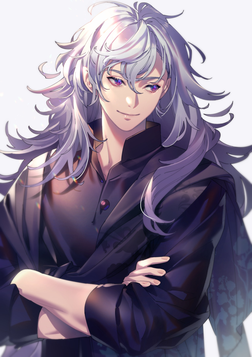 1boy black_scarf black_shirt buttons closed_mouth collared_shirt crossed_arms fate/grand_order fate_(series) grey_hair hair_between_eyes highres long_hair long_sleeves looking_afar looking_to_the_side male_focus merlin_(camelot_&amp;_co)_(fate) merlin_(fate) official_alternate_costume purple_eyes scarf shirt simple_background smile solo tenobe upper_body white_background