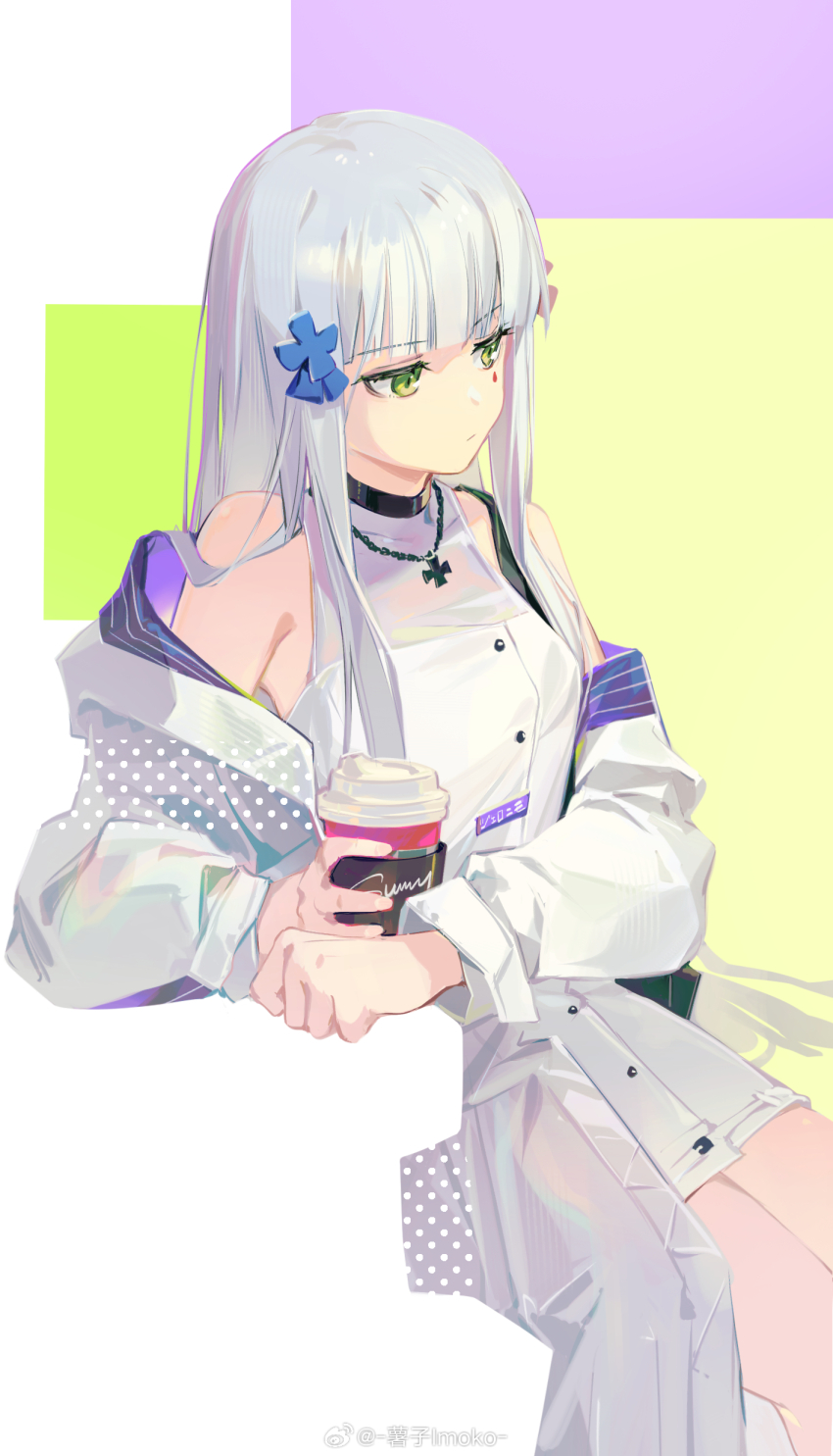 1girl absurdres artist_name black_choker choker closed_mouth coat commentary cross cross_hair_ornament cross_necklace cup disposable_coffee_cup disposable_cup english_commentary girls&#039;_frontline green_eyes grey_hair hair_ornament highres hk416_(girls&#039;_frontline) hk416_(white_negroni)_(girls&#039;_frontline) holding holding_cup imoko_(imonatsuki) jewelry multicolored_background necklace off_shoulder official_alternate_costume simple_background sitting solo tattoo teardrop_facial_mark teardrop_tattoo weibo_logo weibo_watermark white_coat