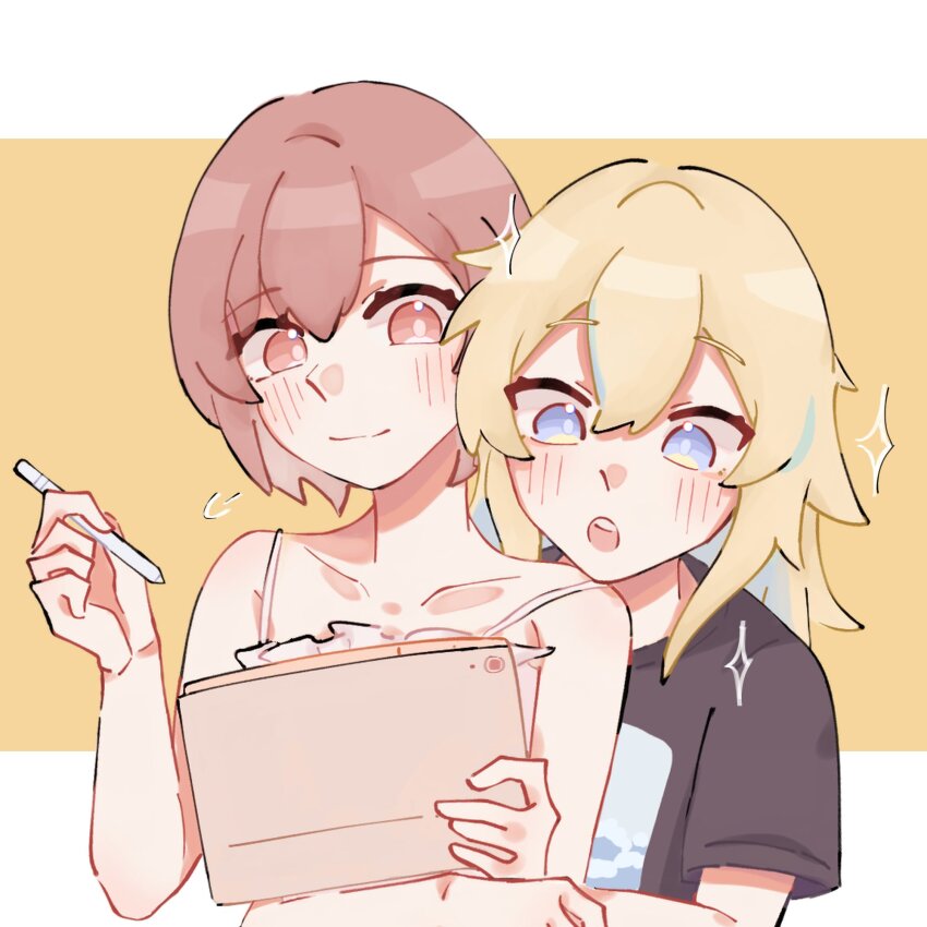 2girls bare_arms black_shirt blonde_hair blue_eyes blush brown_hair closed_mouth collarbone head_on_another&#039;s_shoulder highres holding holding_pen holding_tablet_pc hug hug_from_behind kouzuki_mahiru multicolored_hair multiple_girls open_mouth pen pink_shirt red_eyes shirt short_hair short_sleeves smile sparkle strap_slip streaked_hair tablet_pc tumbaalproyek upper_body yamanouchi_kano yoru_no_kurage_wa_oyogenai yuri