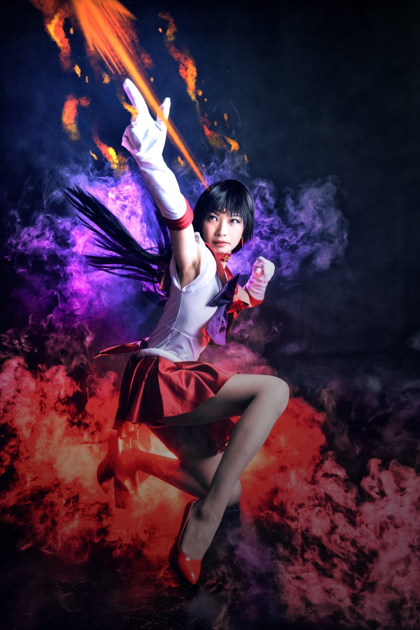 absurdres bishoujo_senshi_sailor_moon cosplay fire gloves highres hino_rei hino_rei_(cosplay) kyoko sailor_mars sailor_mars_(cosplay) white_gloves