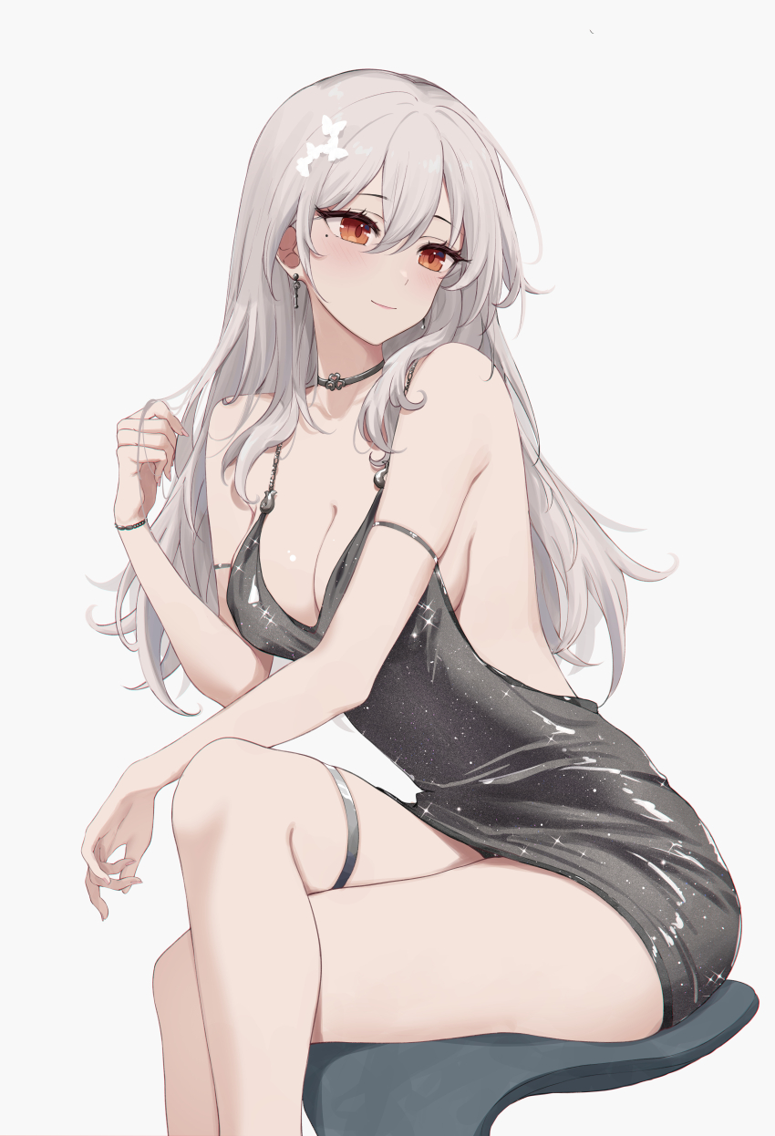 1girl absurdres bare_arms bare_shoulders breasts brown_eyes choker dress earrings feet_out_of_frame feint721 grey_background grey_dress grey_hair head_tilt highres jewelry long_hair medium_breasts mole mole_under_eye original simple_background sitting sleeveless sleeveless_dress smile solo thigh_strap thighs very_long_hair